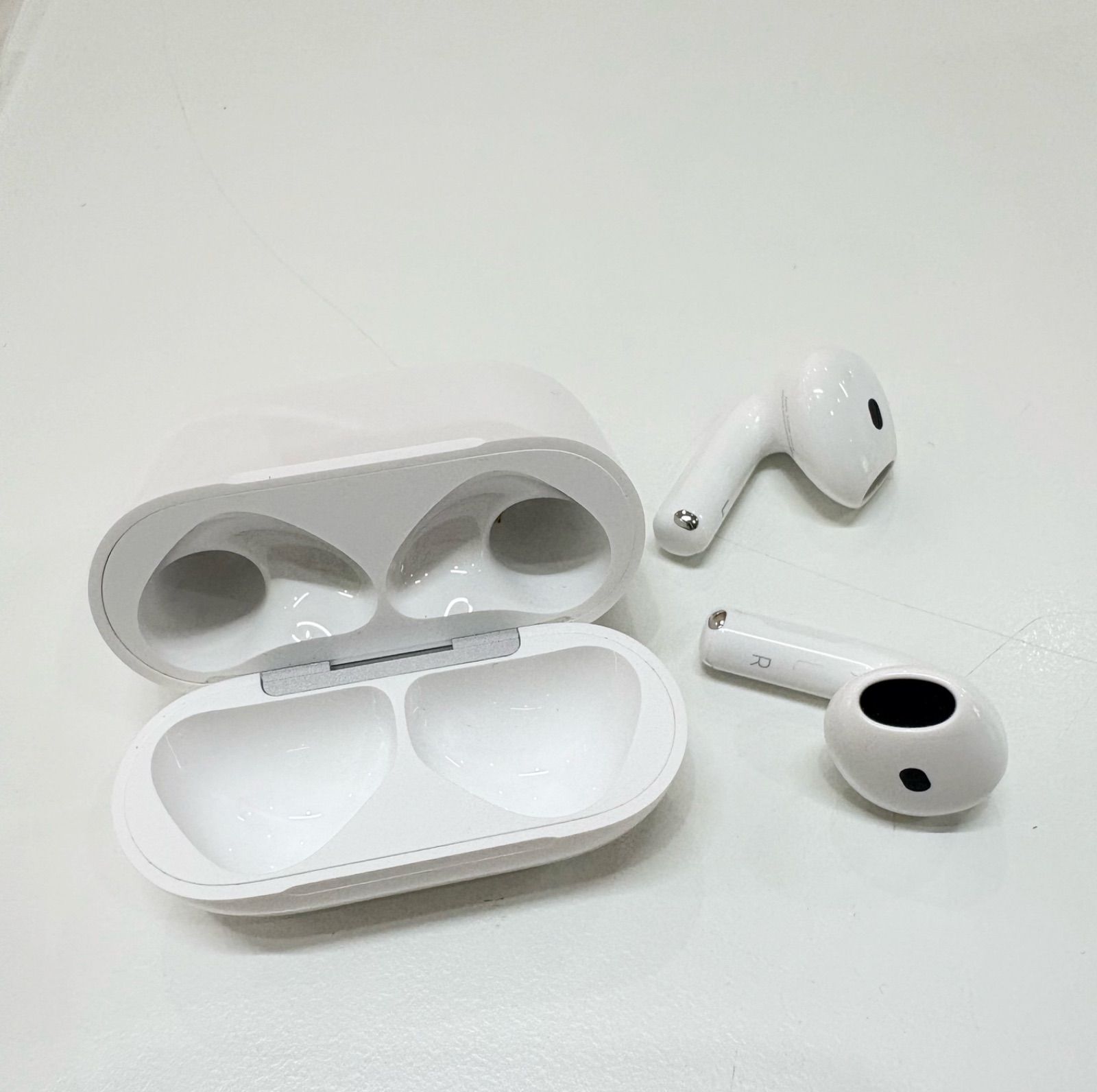 Airpods 第4世代 ANC 【公式通販】