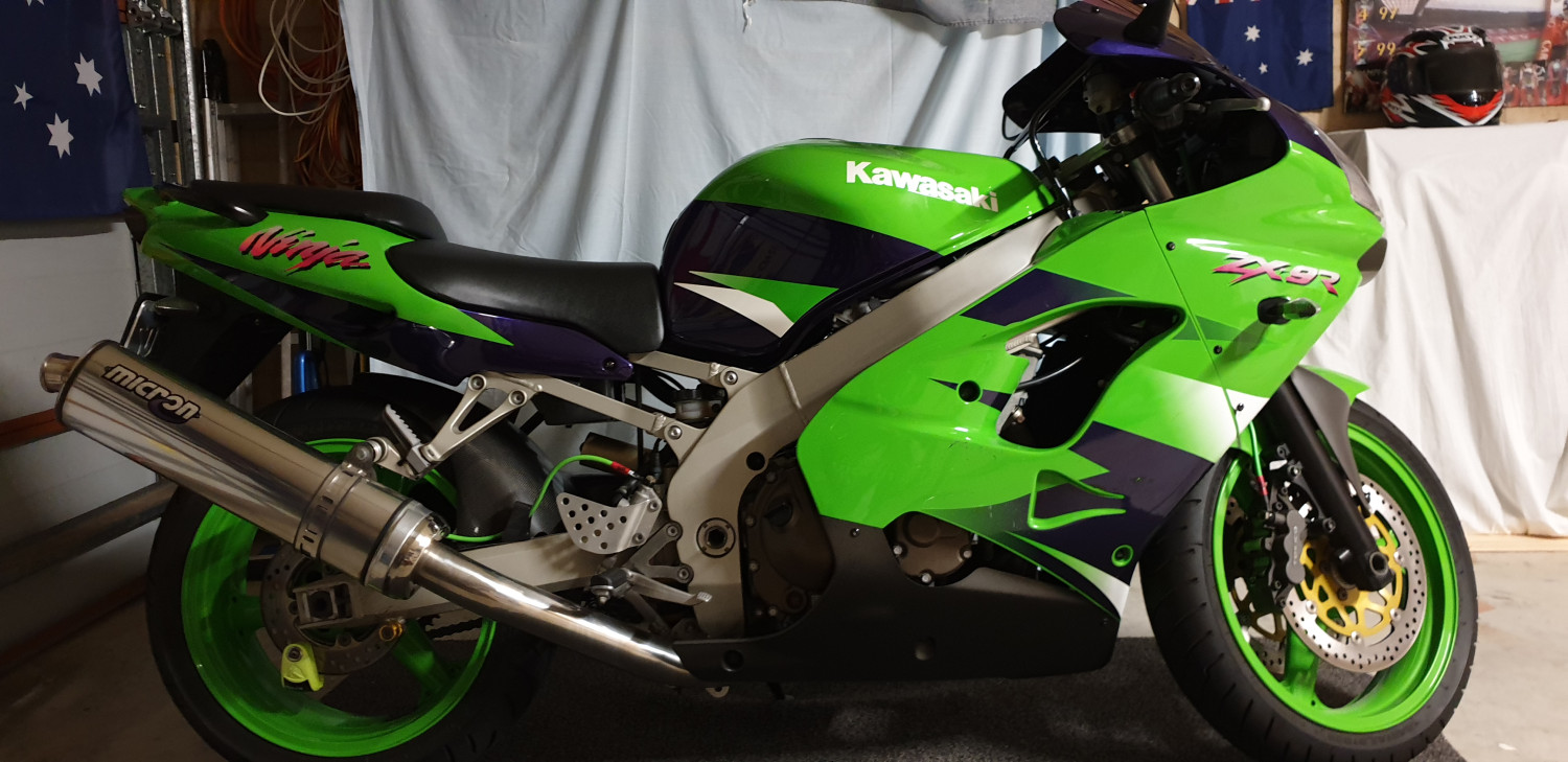 1999 Kawasaki NINJA ZX9R - Show & Shine - Shannons Club