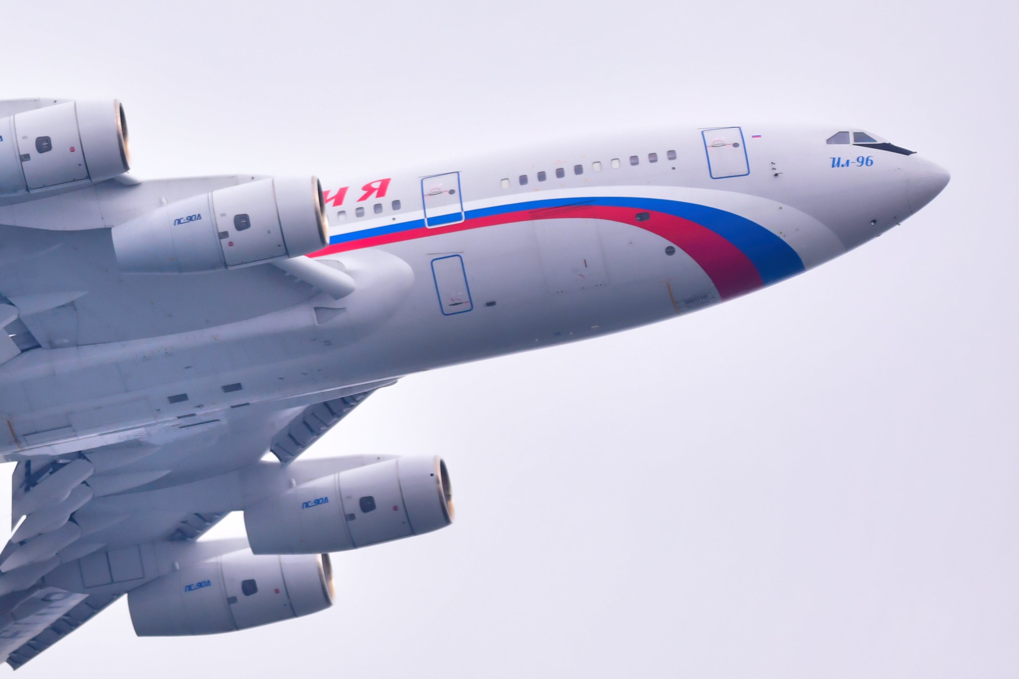 羽田空港から飛び立つイリューシンIl-96｜ユキカゼ（深水千翔）