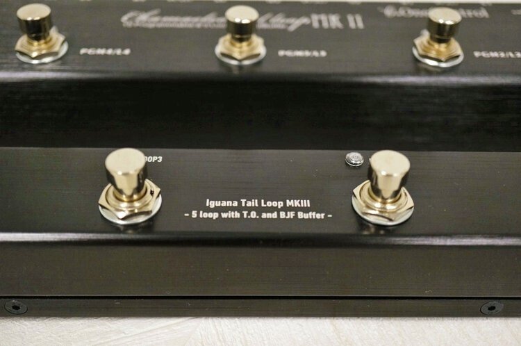 プログラマブルスイッチャーと、プログラムなしのスイッチャーはどう