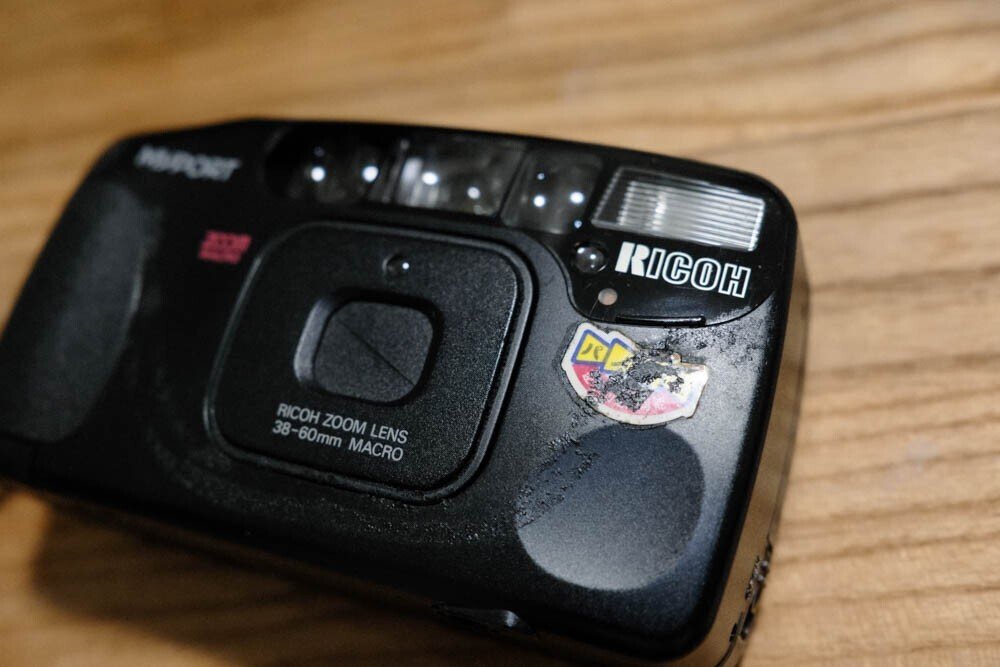 きらくに使えるフィルムカメラ : RICOH MyPORT ZOOM mini P｜Yuhi