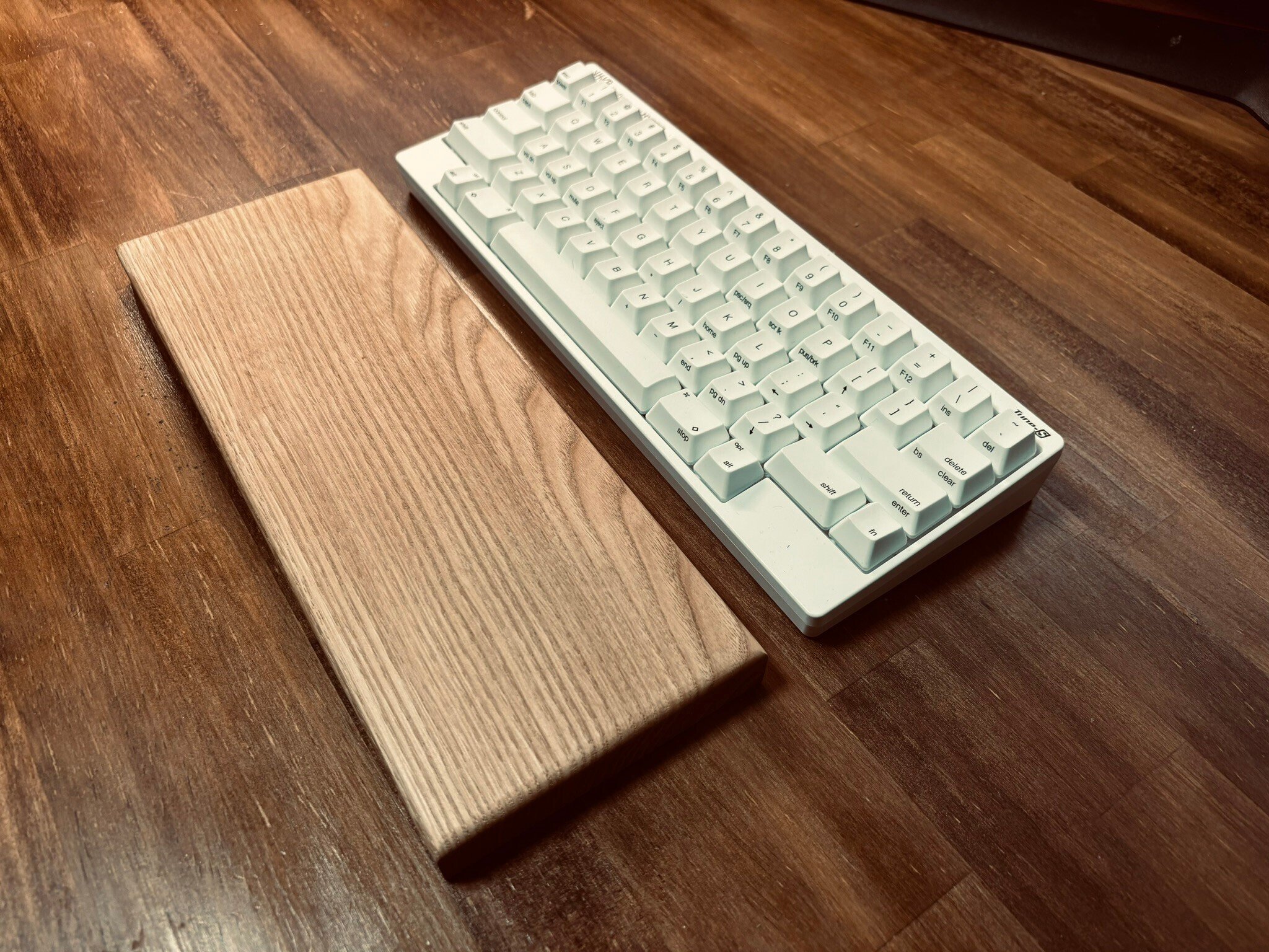 パイン集成材HHKB Studio用 手作りパームレスト兼キーボードルーフ 白