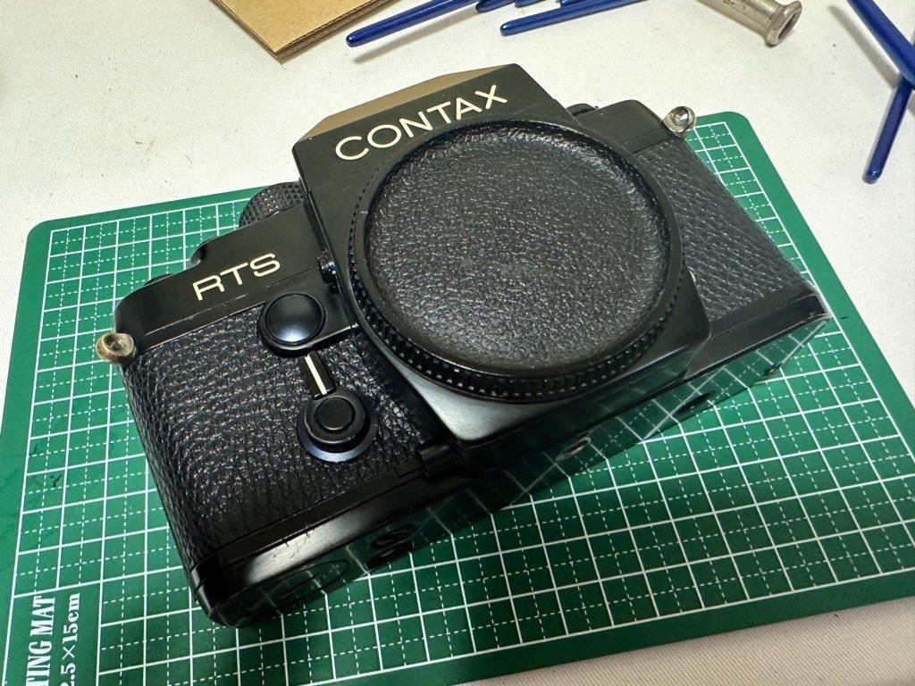 35mmカメラは突然降ってくる？ CONTAX RTSを使い始めた話｜小鳥遊宏太