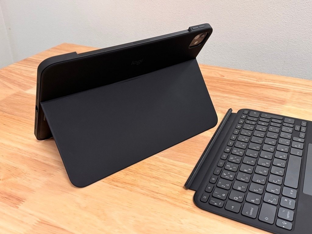 ロジクールCombo Touch（iPad Pro M4 / Ari M2）レビュー！Magic