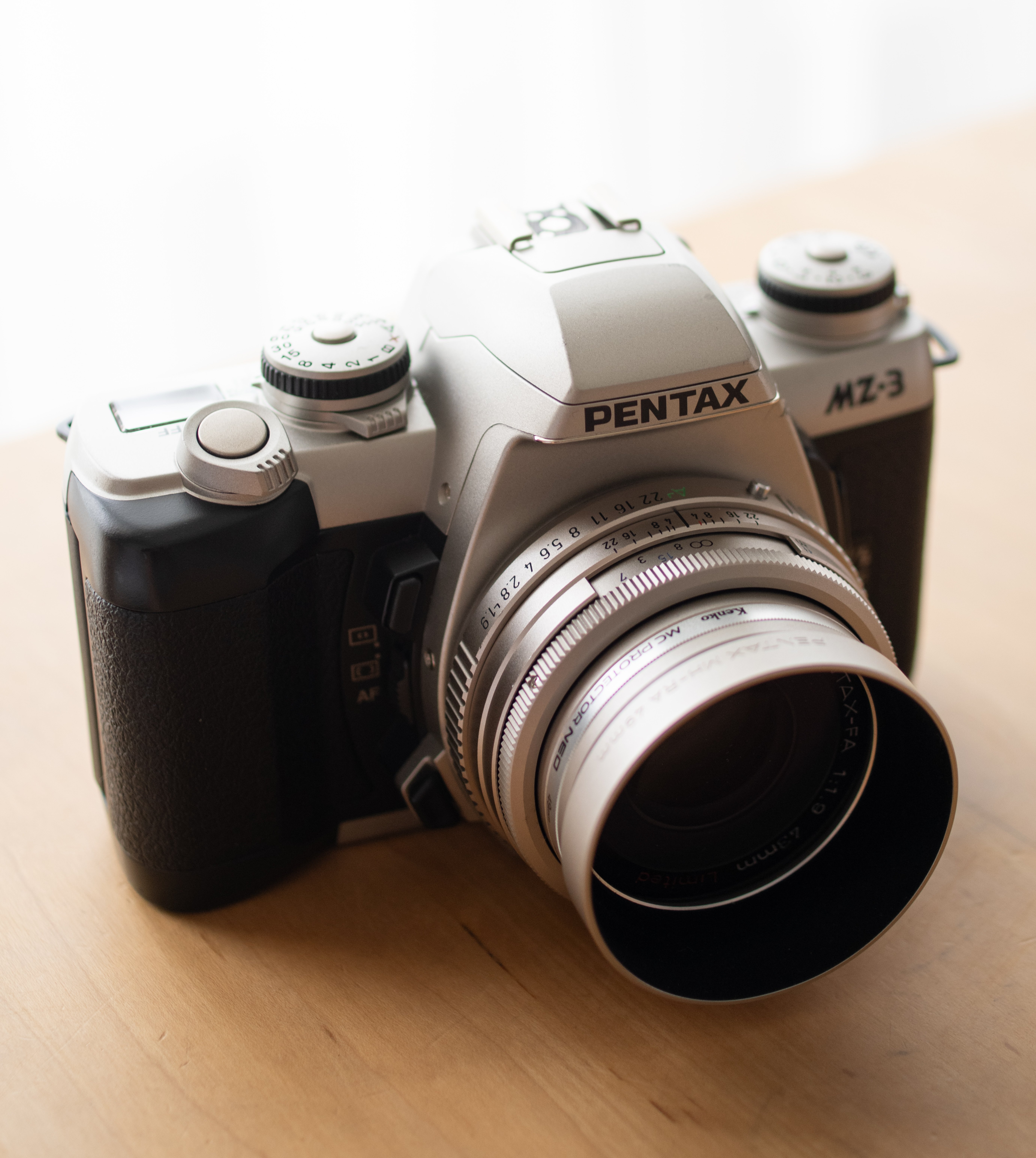 ☆② 『ペンタックス MZ-3シルバー PENTAX FA28-80パワーズーム』中古