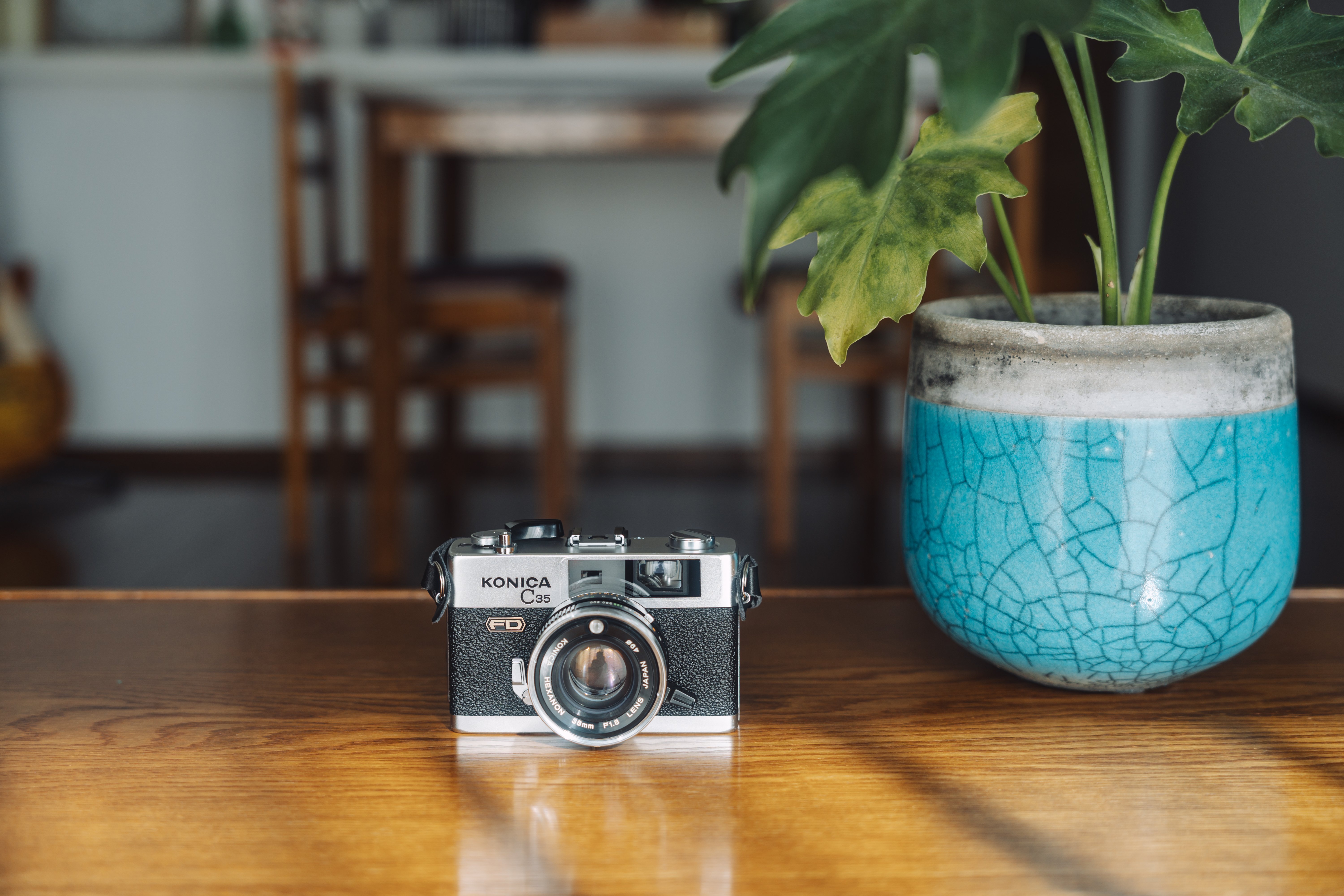 その気にさせてくれるカメラ【コニカ HEXAR RF】｜Chappy