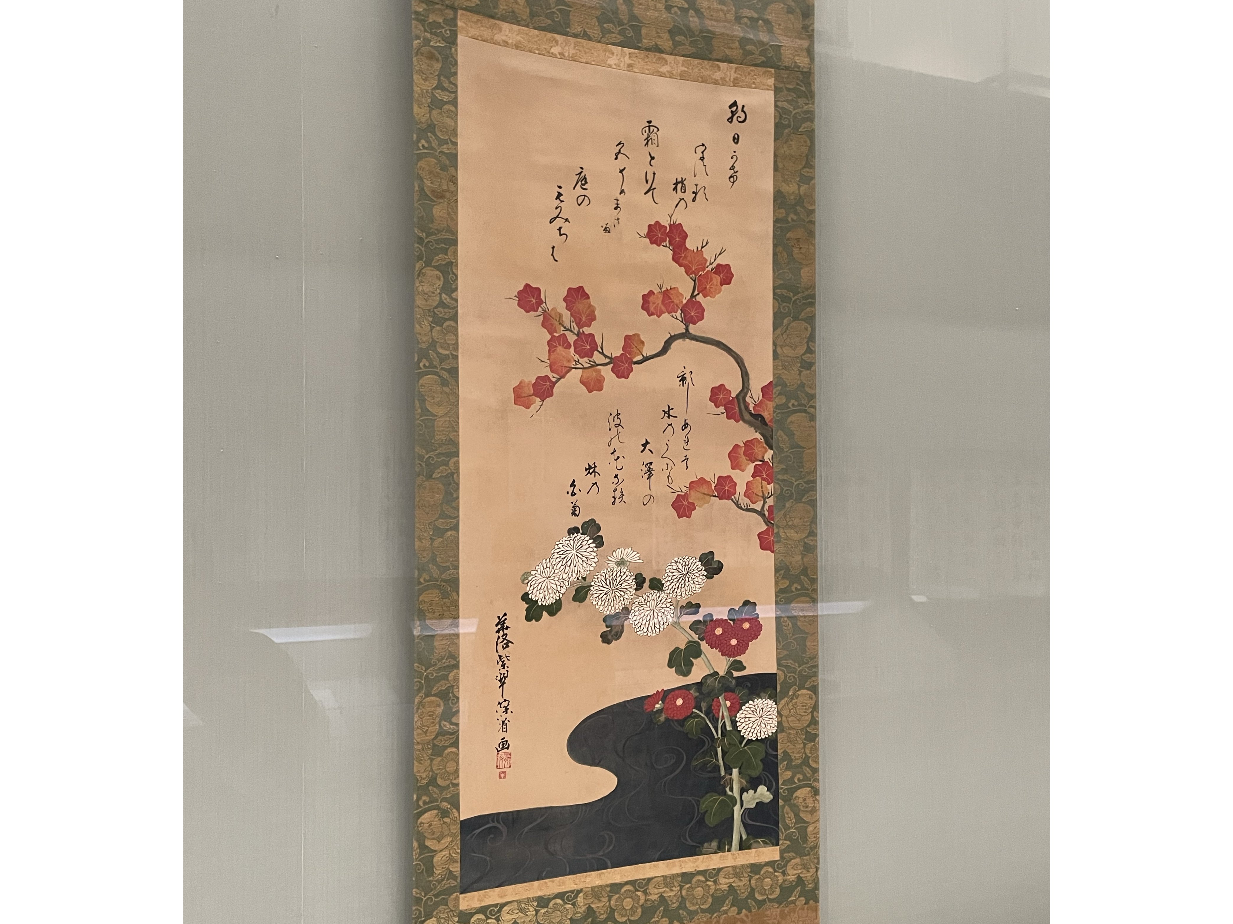 最近、ご近所さんだったと知った尾形乾山の《紅葉に菊流水図》……@東京