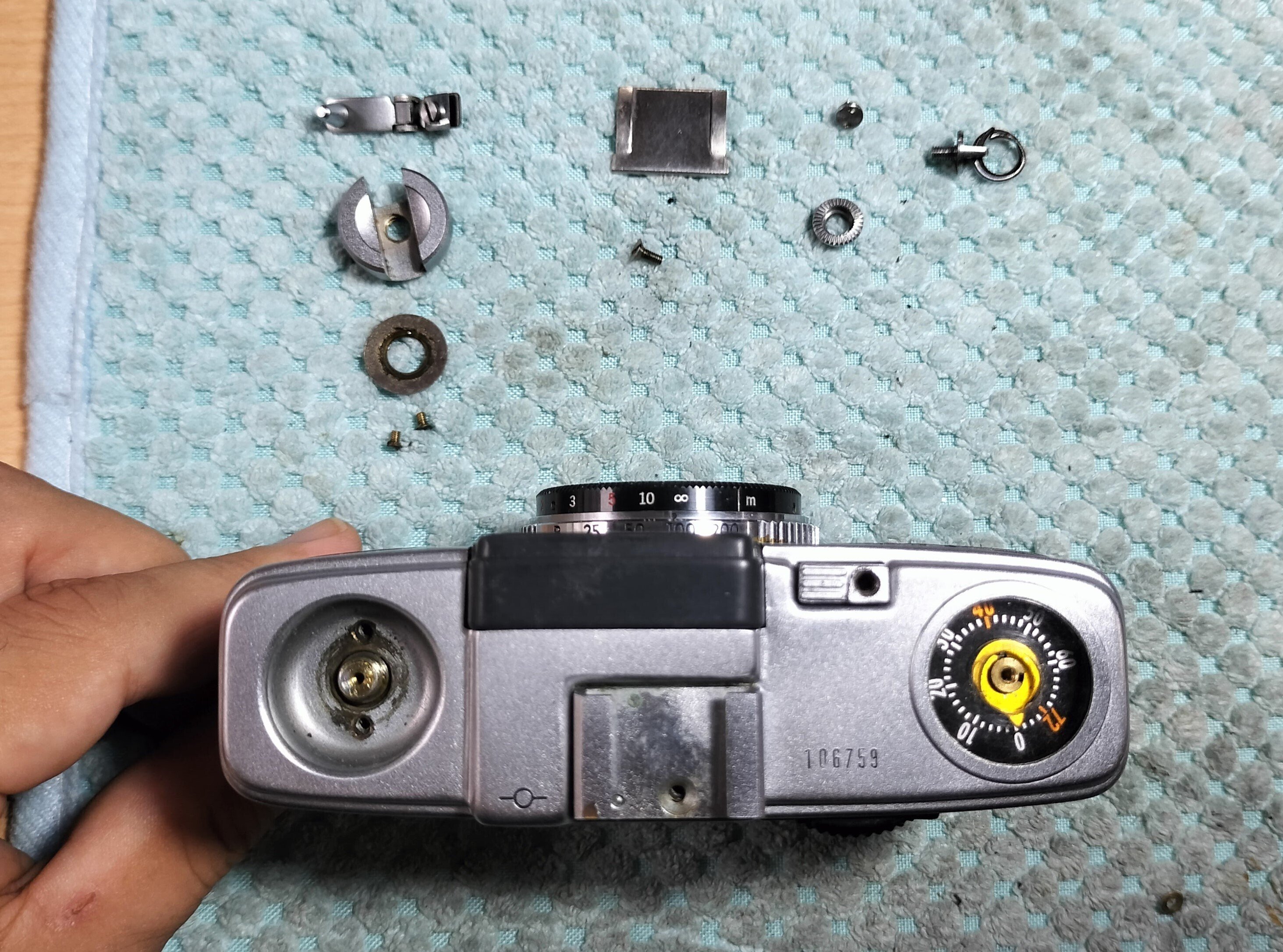 Olympus Pen 初代 三光ペンの分解｜フィルムカメラ修理のアクアカメラ