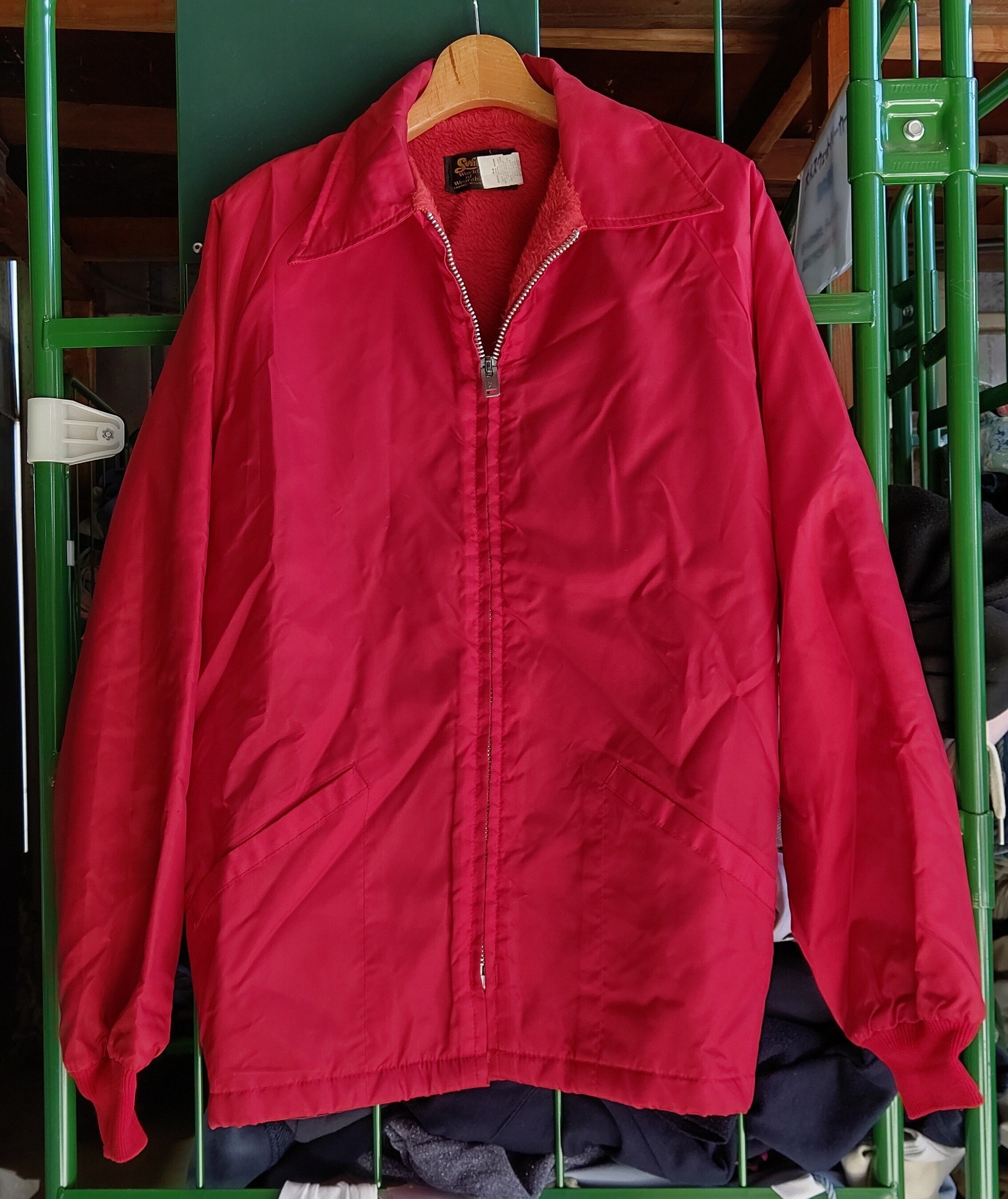Swingster🌠真っ赤なナイロンジャケット🎉をレスキューした🗽米国製USA