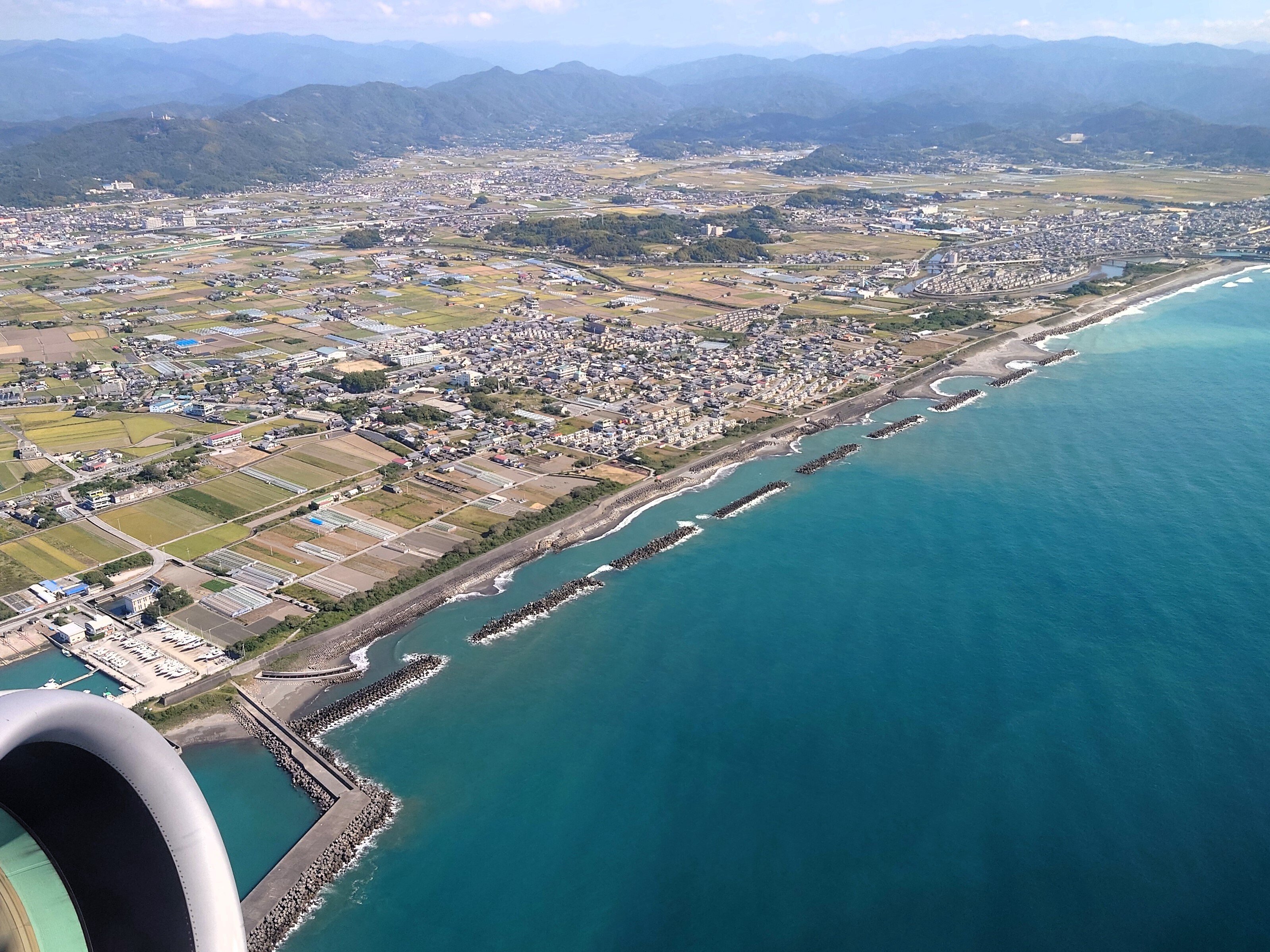 機窓画像コレクション「高知空港～伊豆大島」／2024年10月｜菅野ノリヒコ