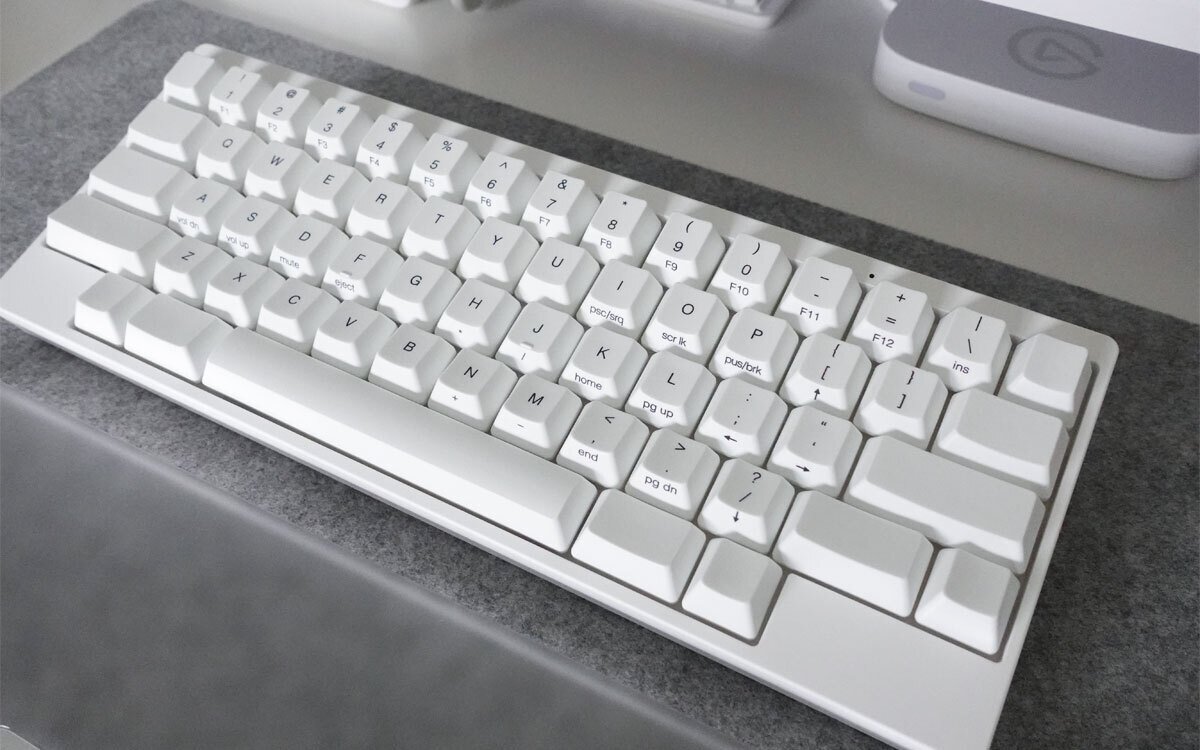 HHKB 無刻印 雪モデルのキーキャップを刻印タイプに交換した話