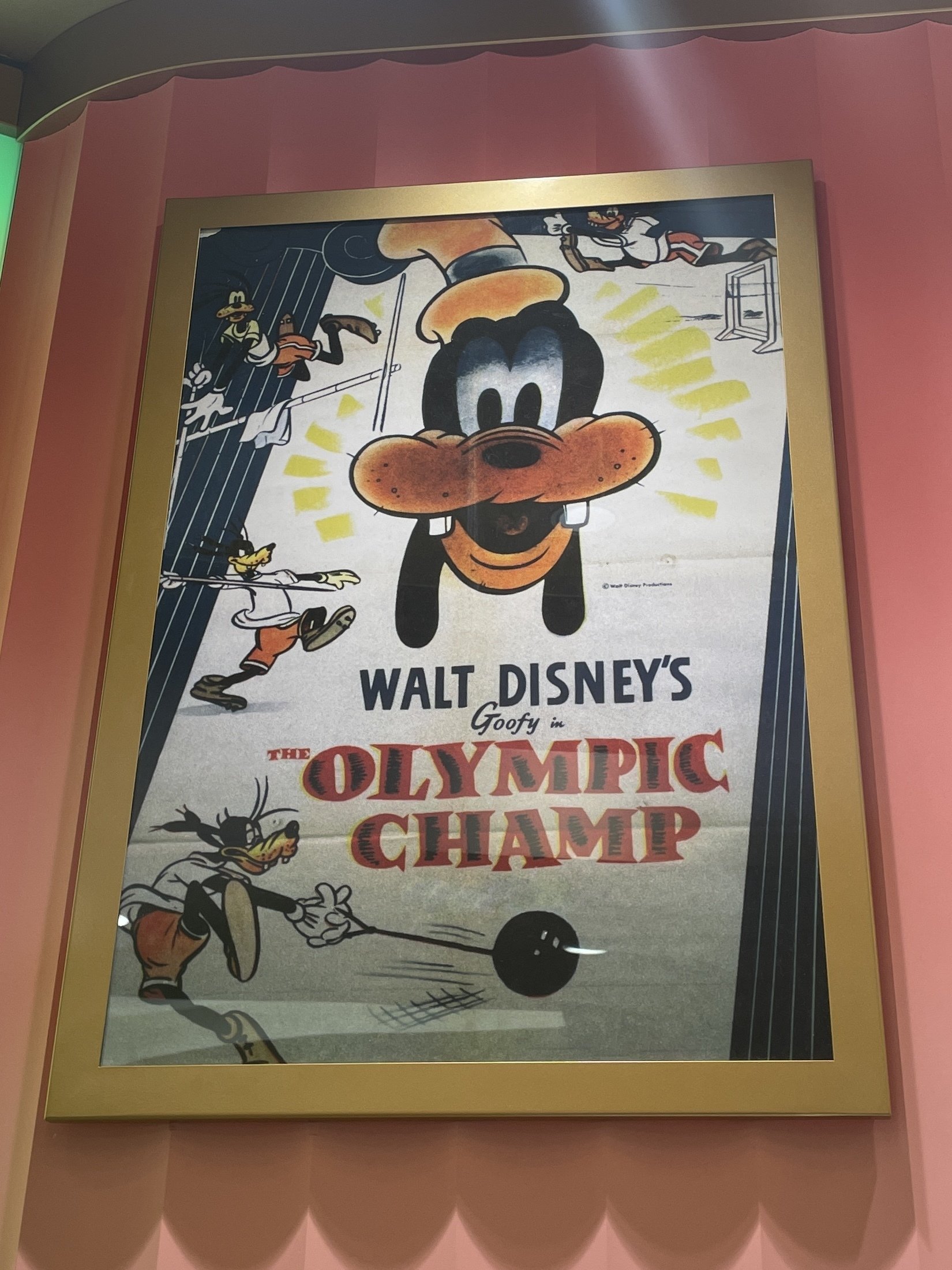 ディズニーストア東京ディズニーリゾート店の短編ポスターたち｜Tomato