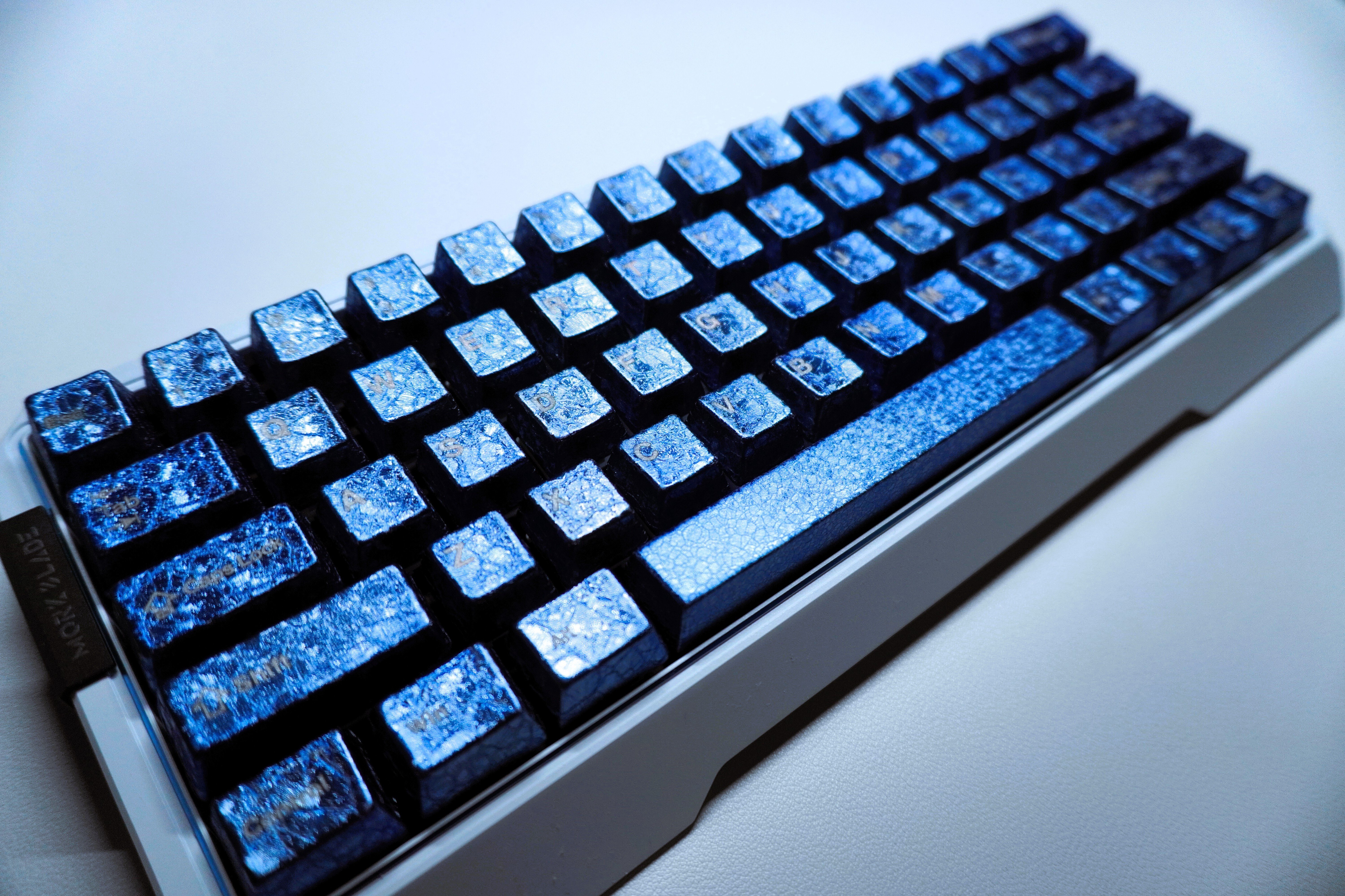 PR】Awekeys フルメタルキーキャップセット WILD ICE レビュー｜しじま