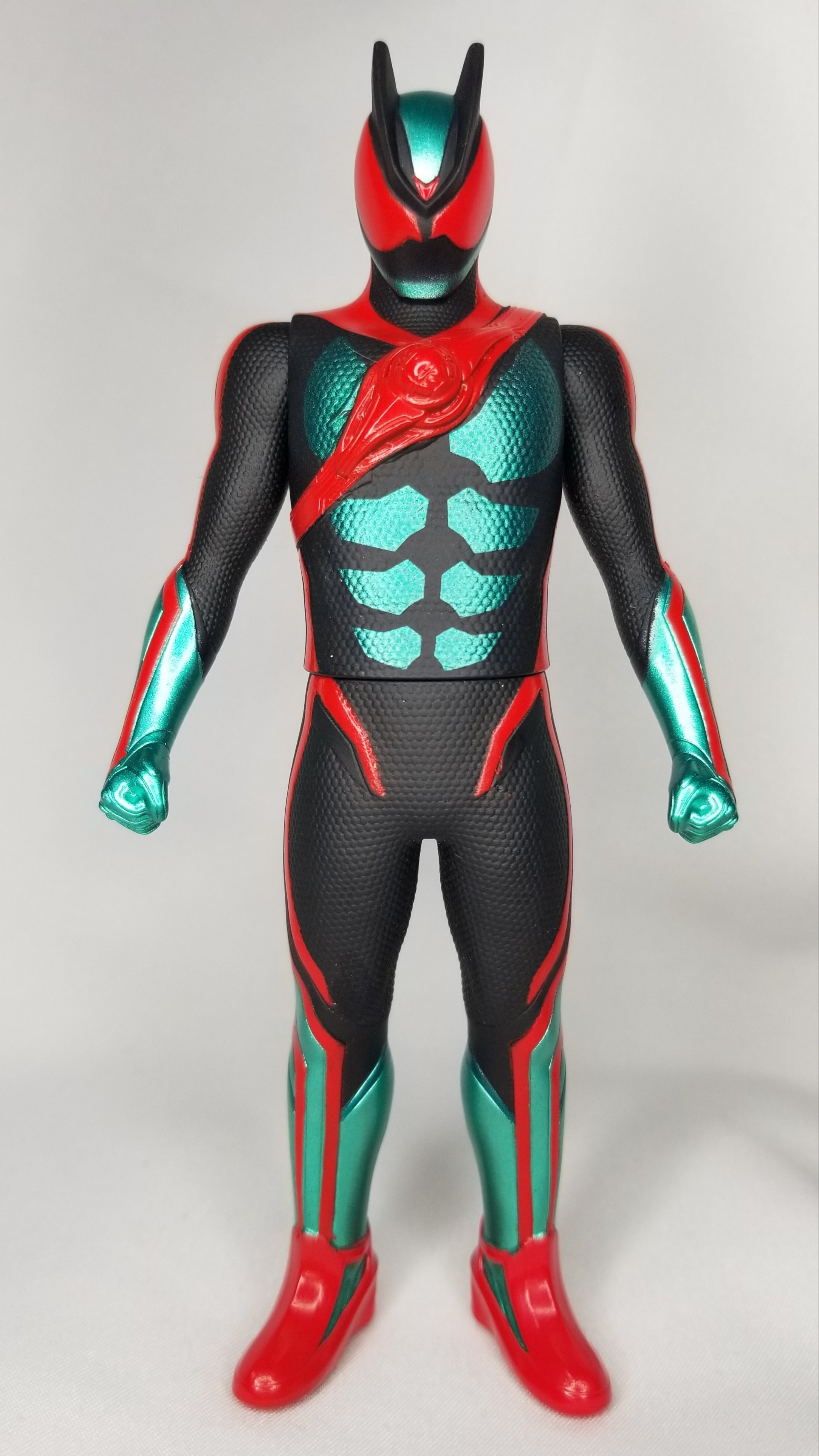 圧倒的情報密度！ 仮面ライダーストア限定ソフビ『ゼッツ フィジカム