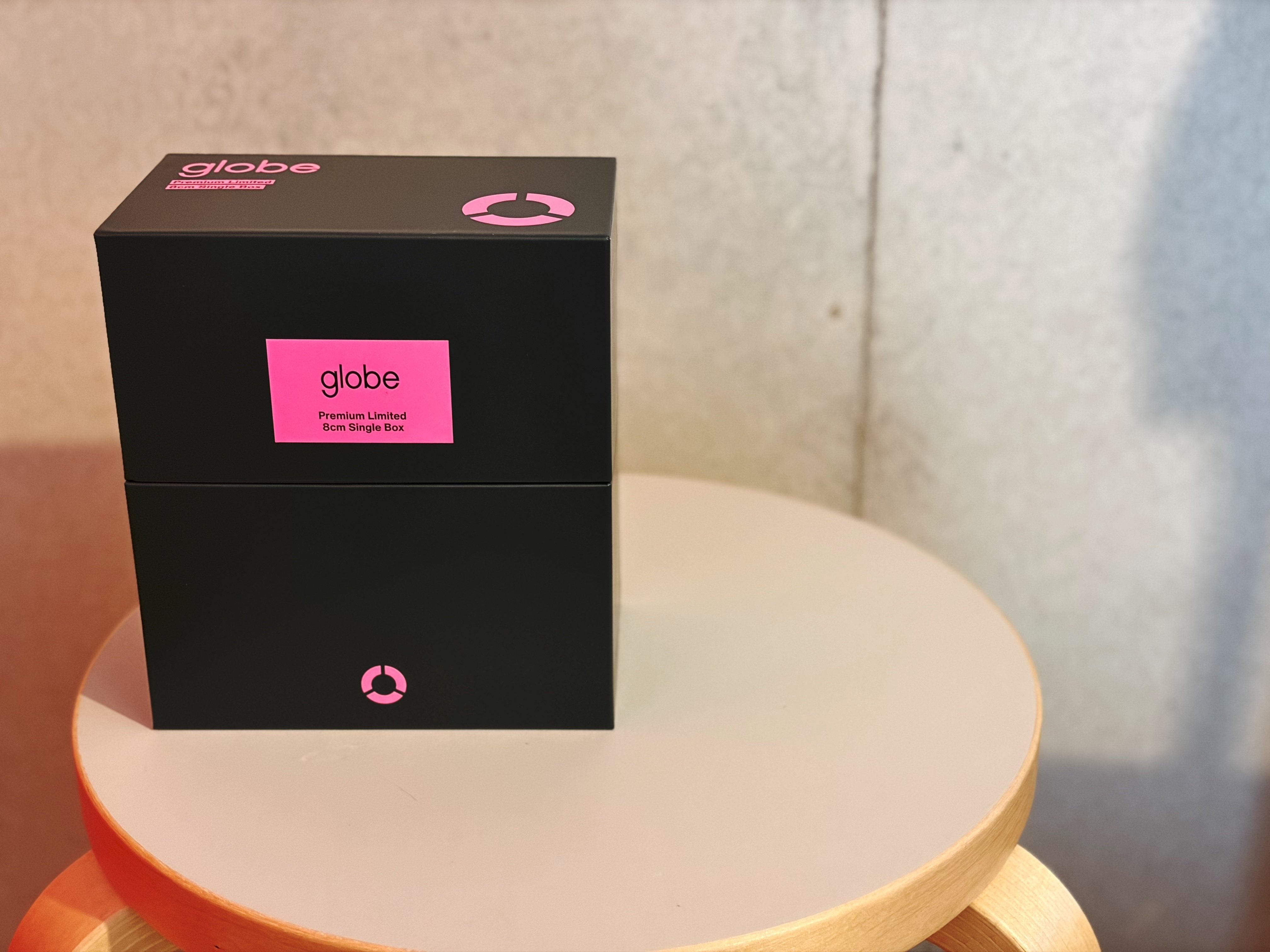 写真多めでお届け！ globe「Premium Limited 8cm Single BOX」を開封し