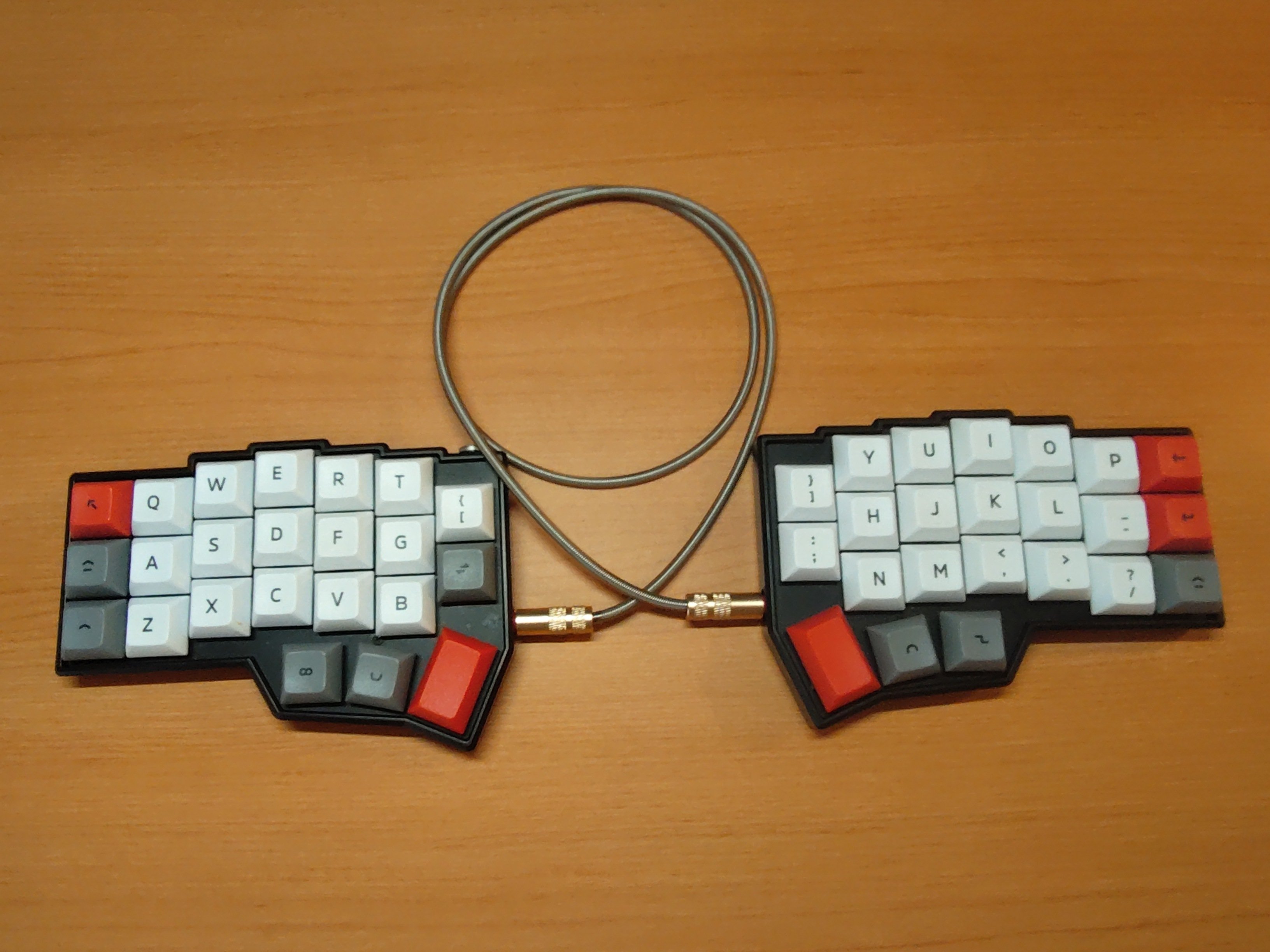 Cornix】ピアノ愛好家の「分割キーボード」趣味｜vc_archet / チェロの弓