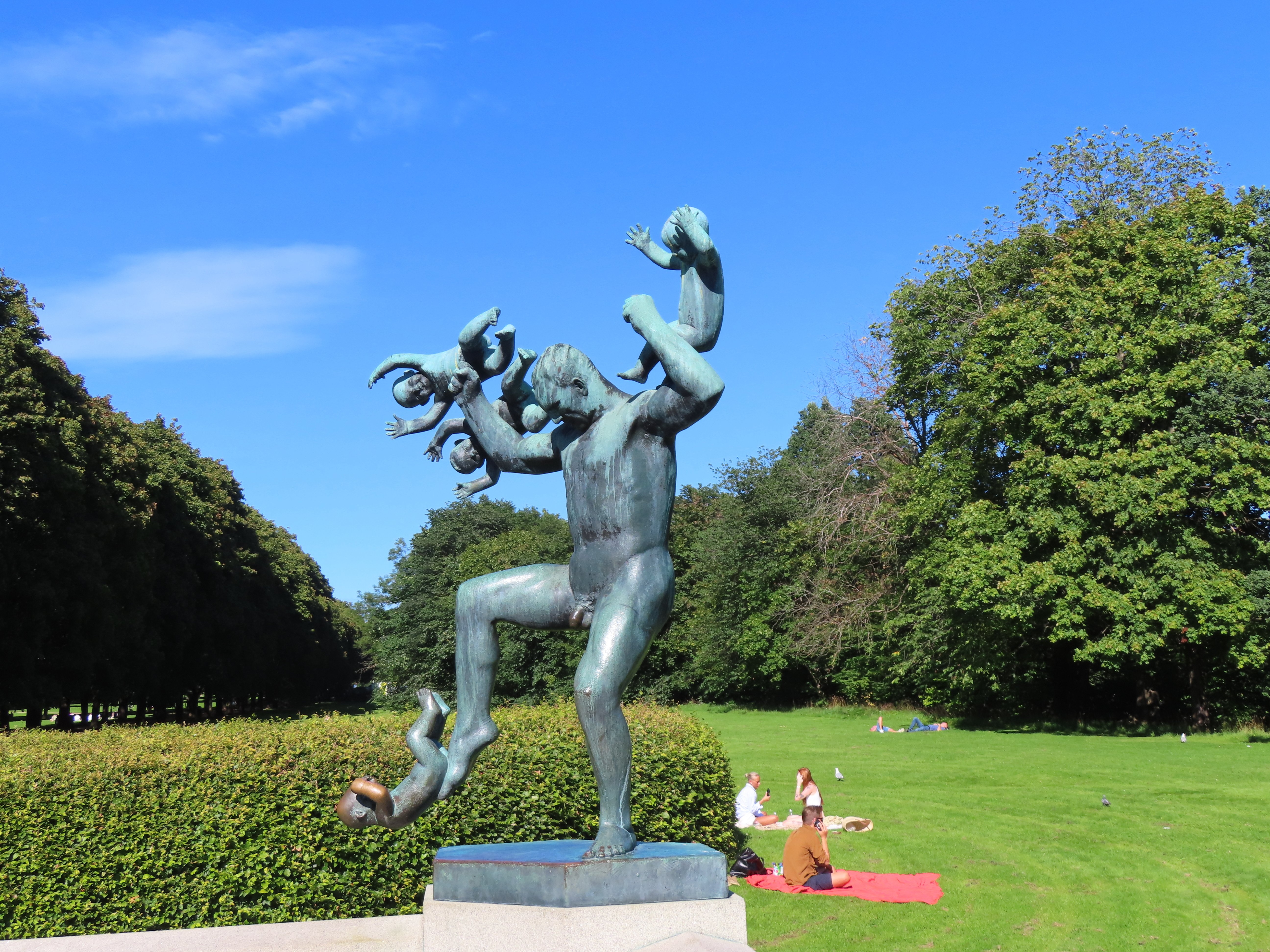 謎の彫刻群（ノルウェー、その1）（2024年8月）｜wanderer