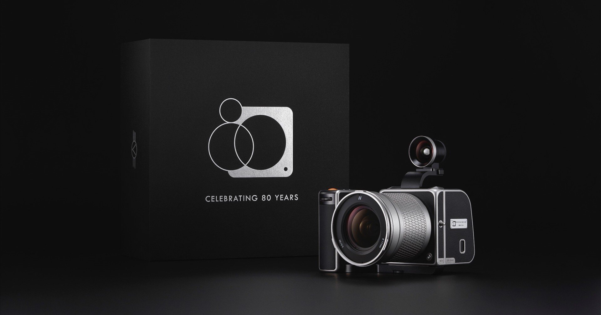 090 少し不便くらいがちょうど良い！超コンパクト中判デジカメ