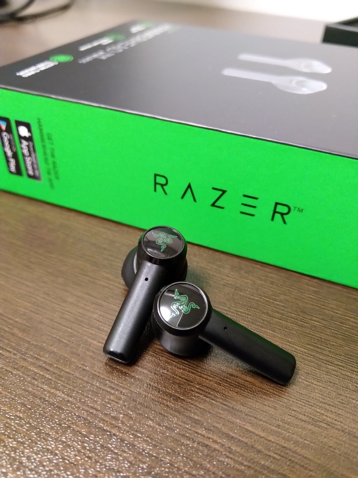 Razerのワイヤレスイヤホン「Razer Hammerhead True Wireless Earbuds