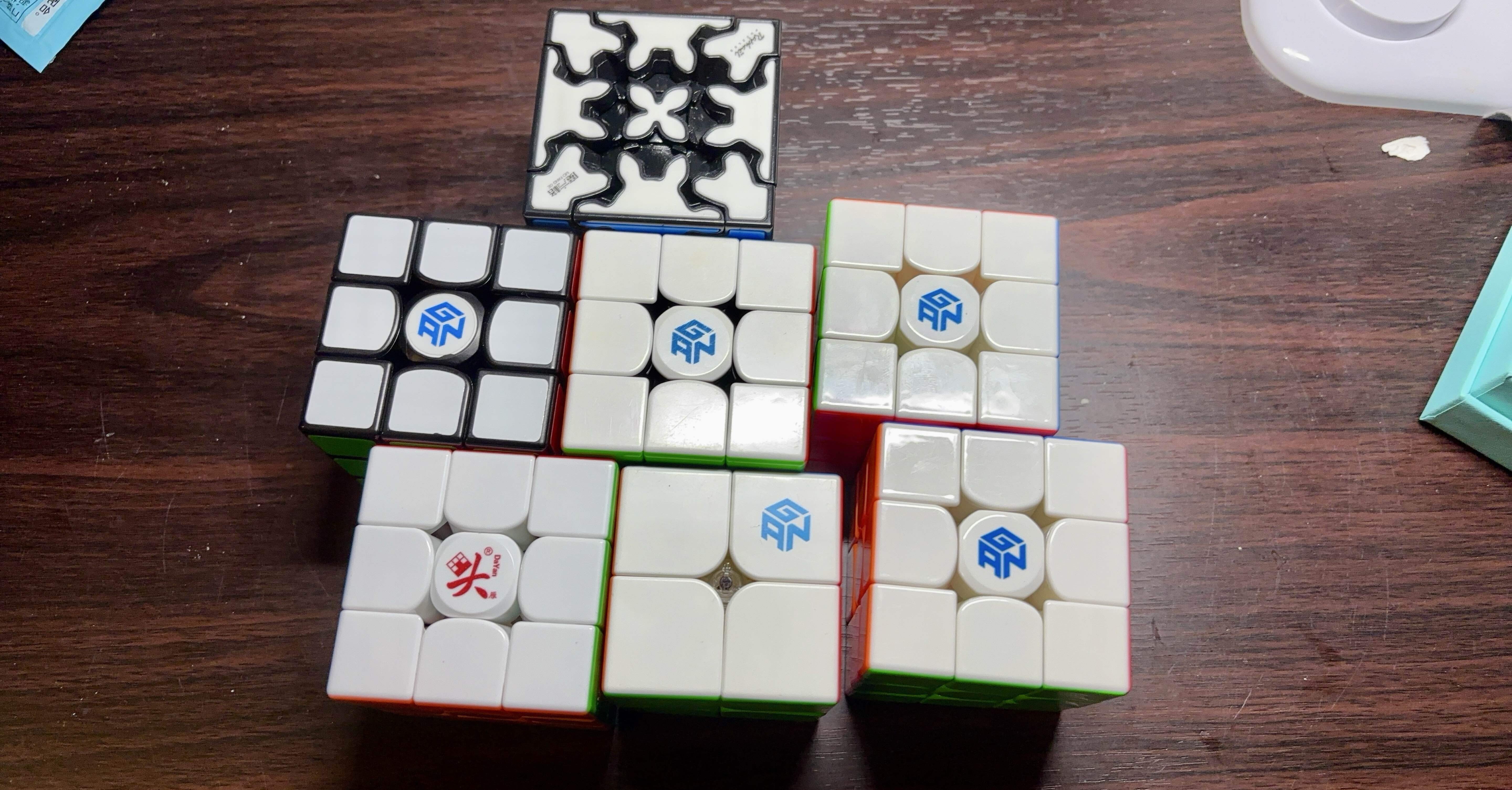 ルービックキューブ これまで買ったルービックキューブ遍歴｜パウ吉