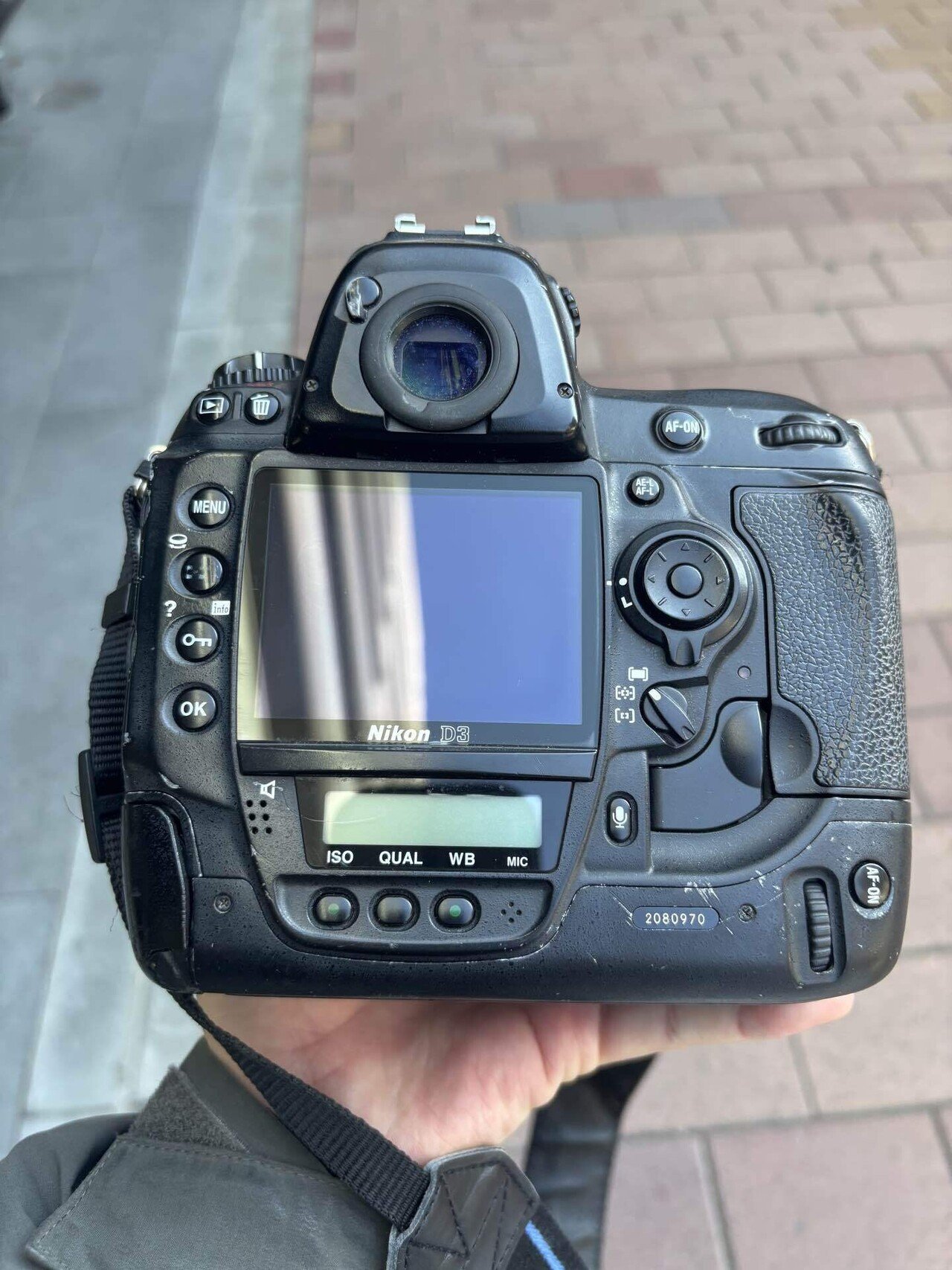 うちのNikon D3のシャッター回数は約150万回らしい。｜けいふ