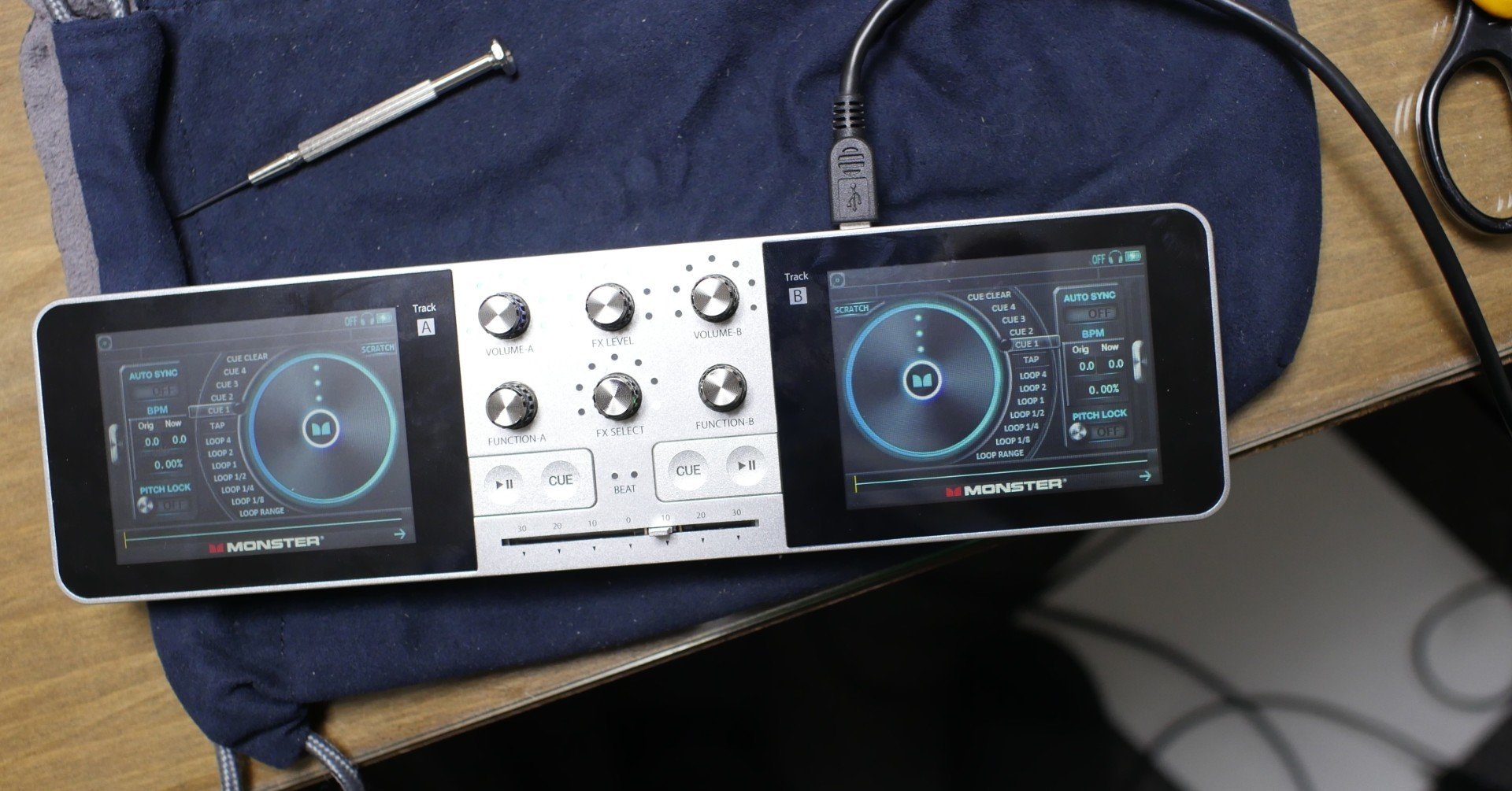 ジャンク品のGODJを直したよ！無事復活〜悲しきJDSound物語〜｜Ryo Kimura