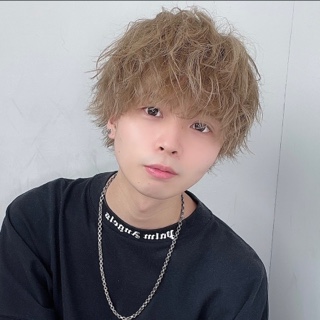 美容師｜Takahiro（たかひろ）- 東京都渋谷区神南1-20-17 [STEKiNA]