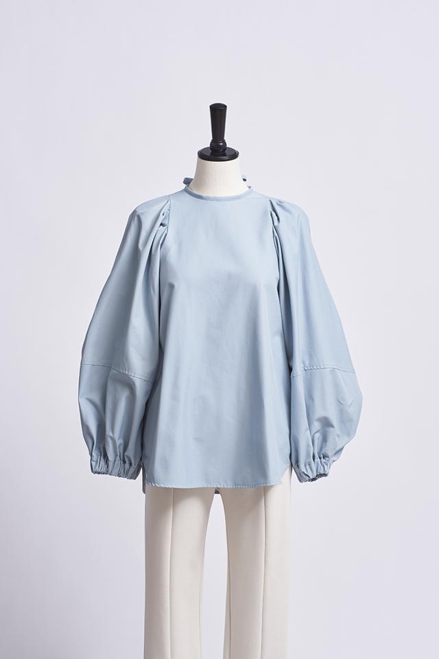 yori(ヨリ)の「ビッグパフスリーブブラウス【2021AW】9月中旬発売予定