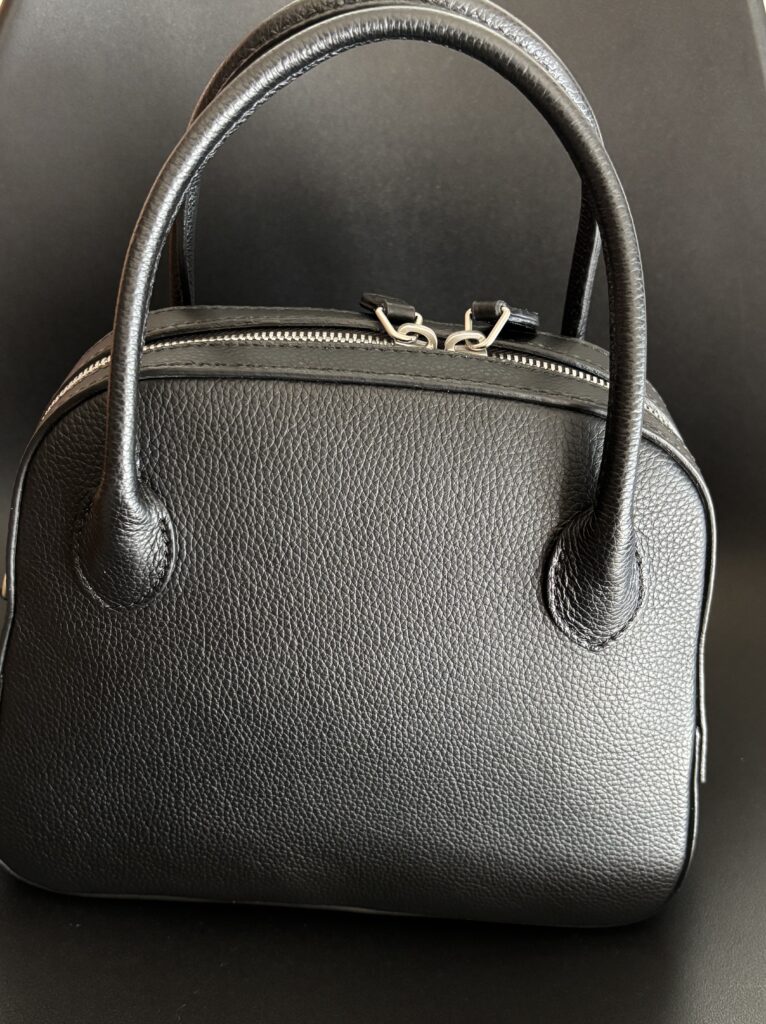 50代のバッグ選び】メゾンカナウのラウンドボストンを数ヶ月使って