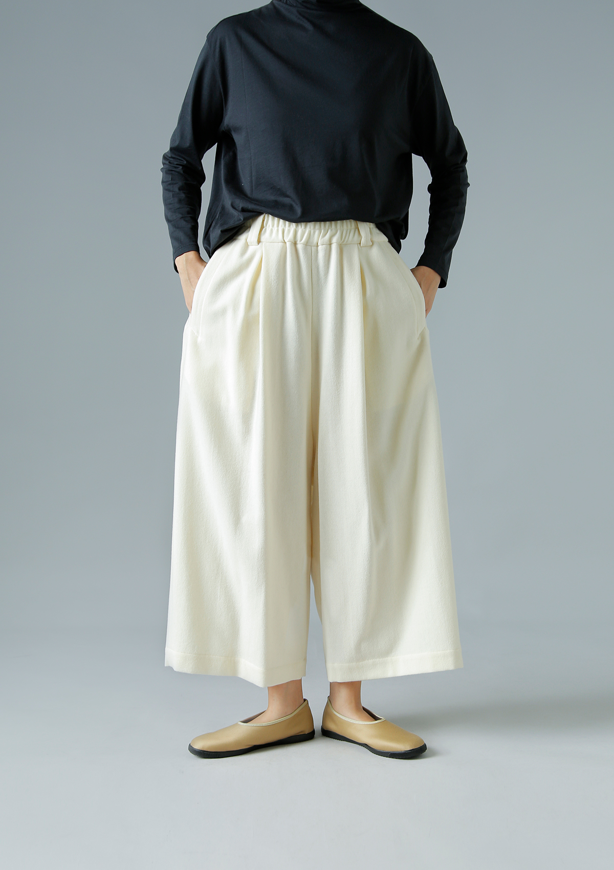 atelier naruse(アトリエナルセ)ウール フラノ ガウチョ パンツ f05102