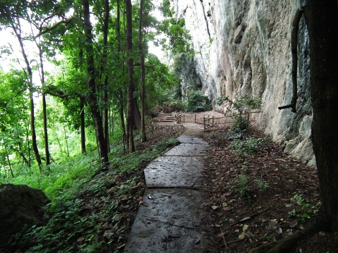 ภาพเขียนสีค่ายประตูผา | ฐานข้อมูลแหล่งโบราณคดีที่สำคัญในประเทศไทย