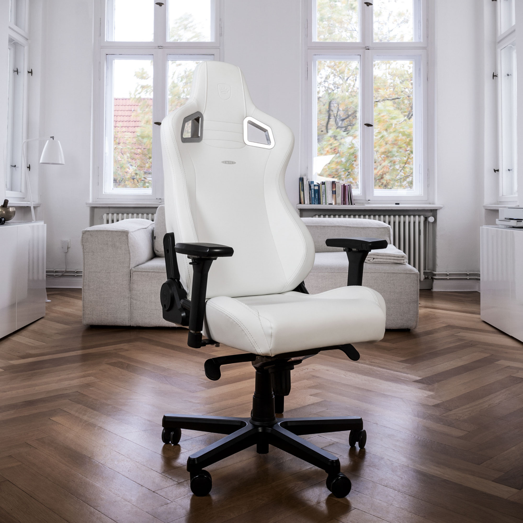 noblechairs EPIC - WHITE EDITION - ゲーミングチェア - 株式会社