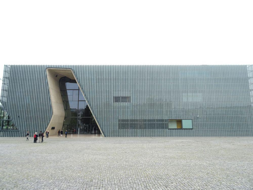 ポーランド・ユダヤ人の歴史博物館 | ポーランド の建築【世界建築巡り】