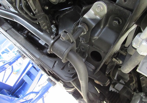 UI vehicle フロント強化スタビライザー4WD – ハイエース専門／HOME