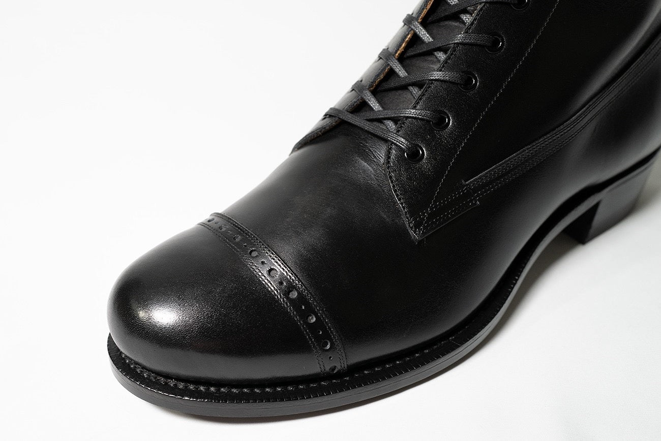 LOWELL – Aristocrat&Co.