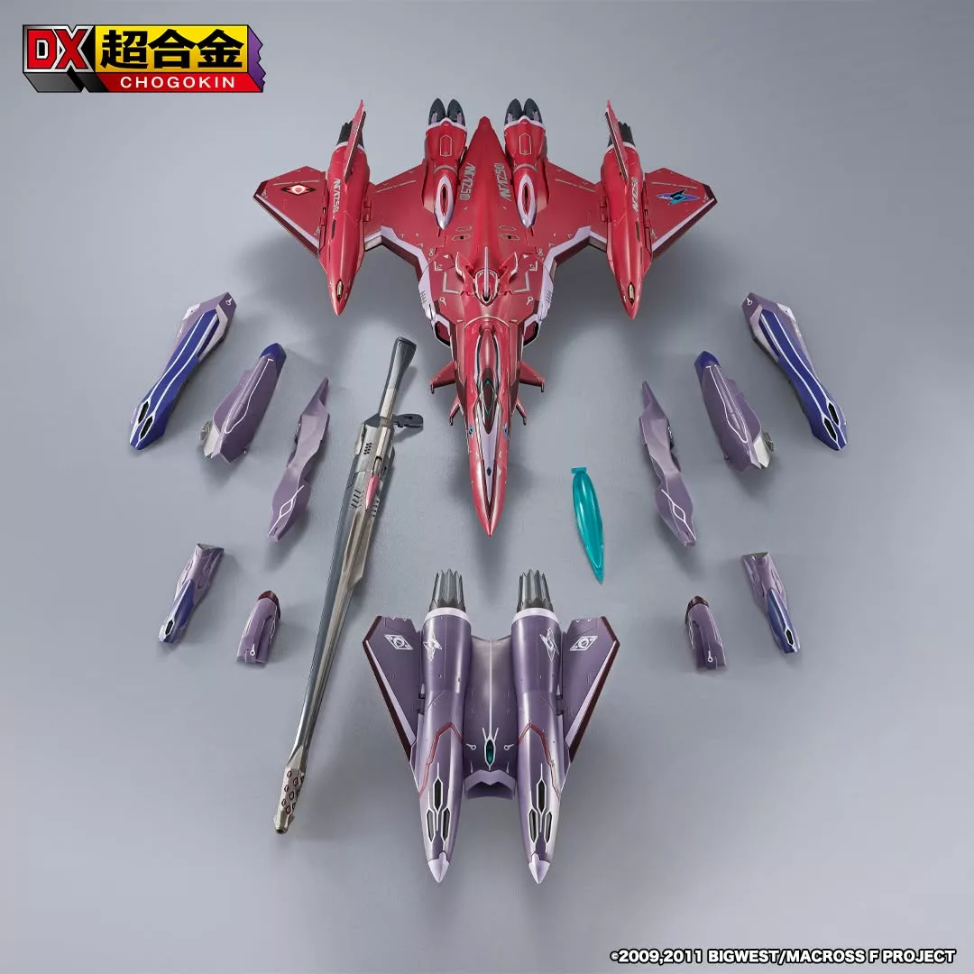 Bandai DX Chogokin Macross - VF-27γSP Super Lucifer Valkyrie