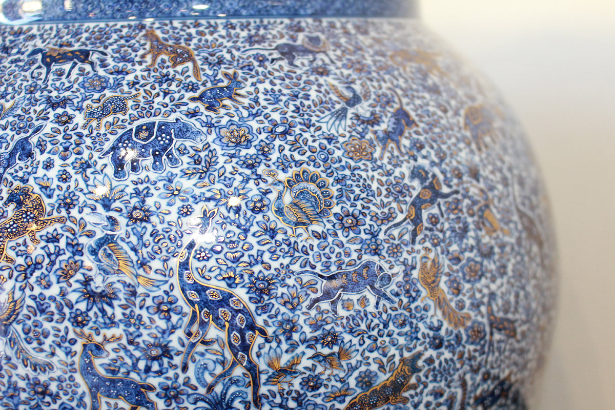 葉山有樹、緻密の花壺の絵