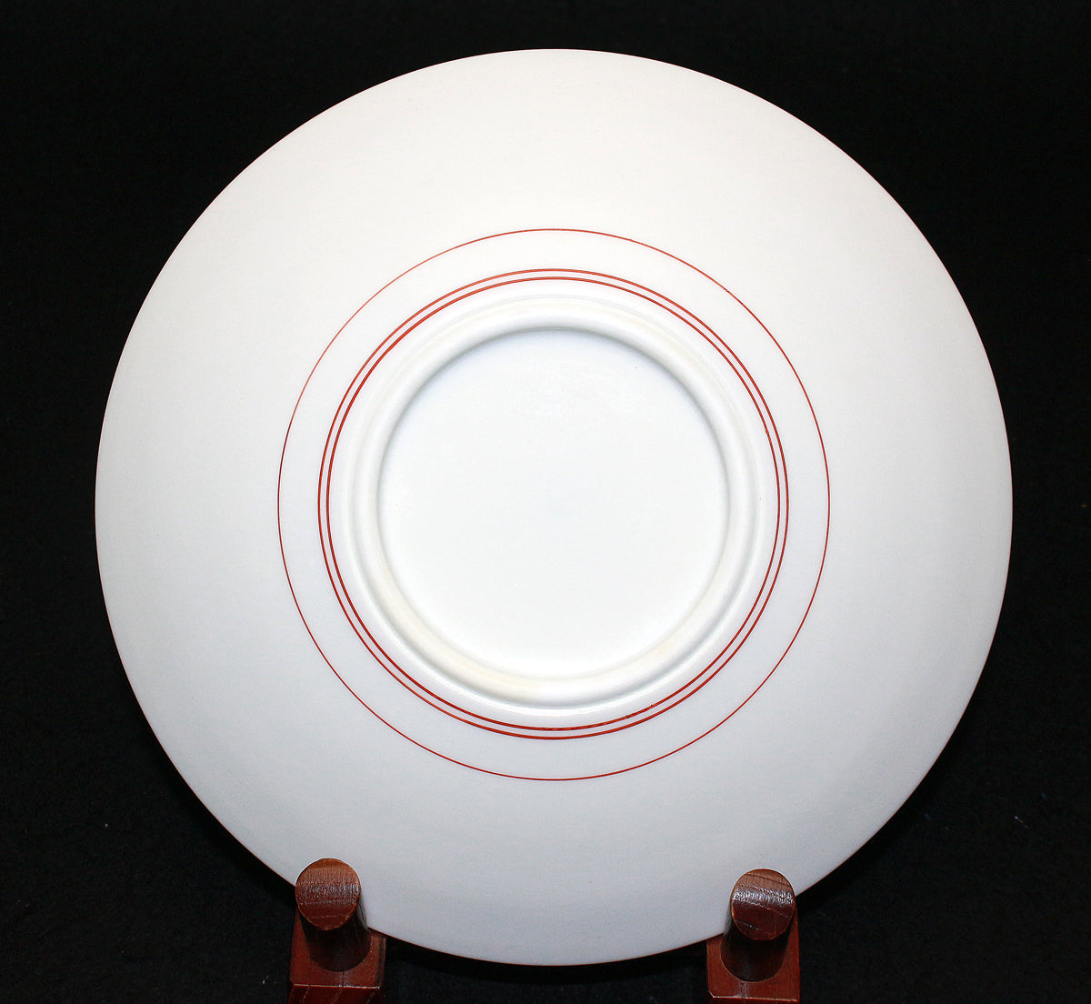 25796 人間国宝 14代酒井田柿右衛門 濁手藤花文皿 – アート飛田