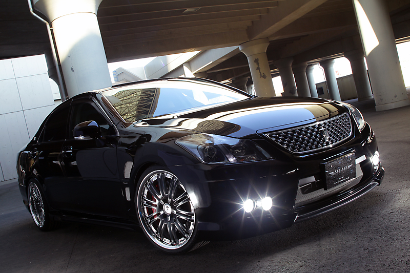 クラウン ｜ ARTISAN SPIRITS for LEXUS（レクサス）TOYOTA（トヨタ