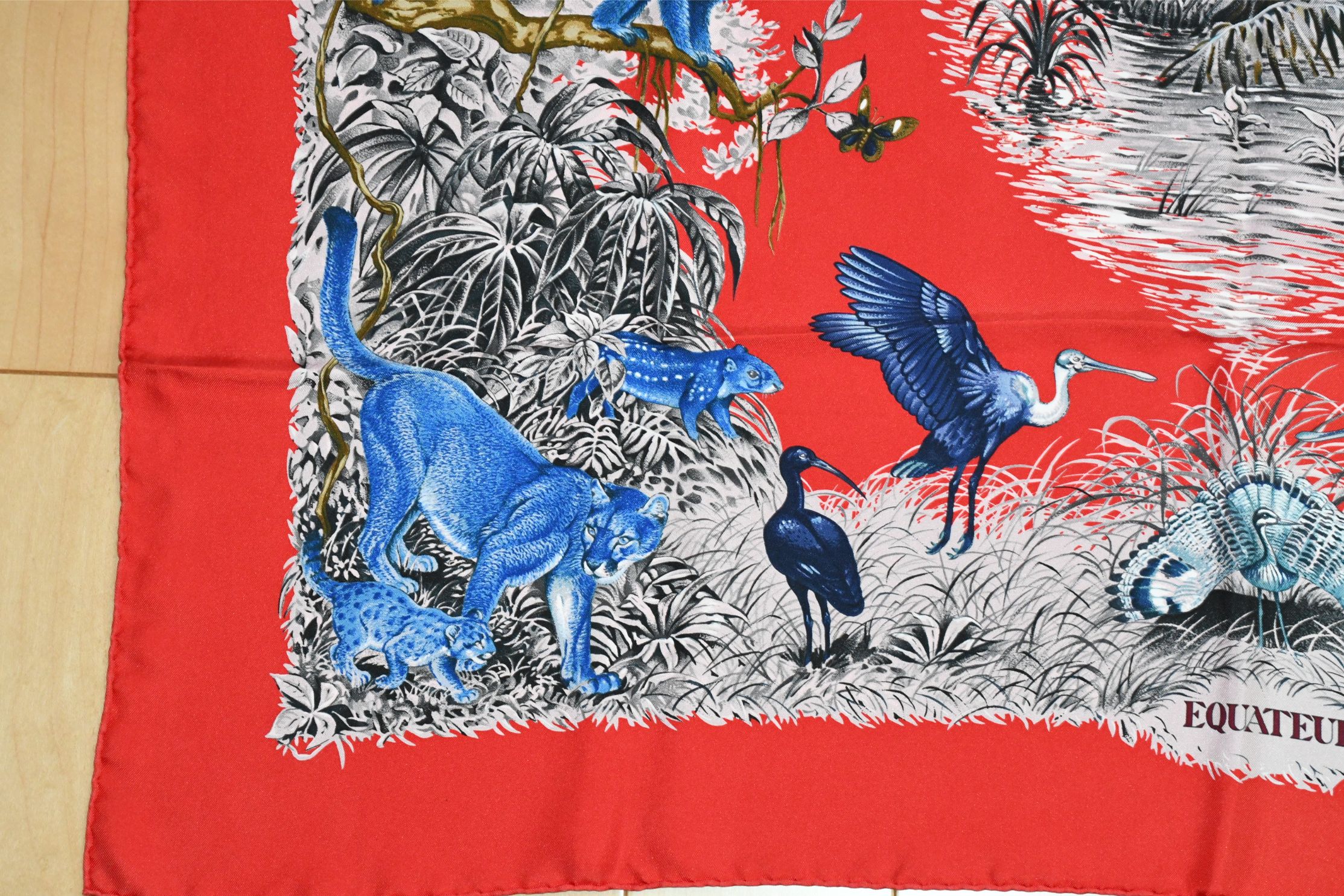 Hermes Carre Wash Scarf EQUATEUR 90 cm silk red Carre panther