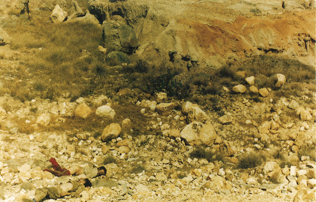 釣崎清隆「Days of the Dead」：artscapeレビュー｜美術館・アート情報