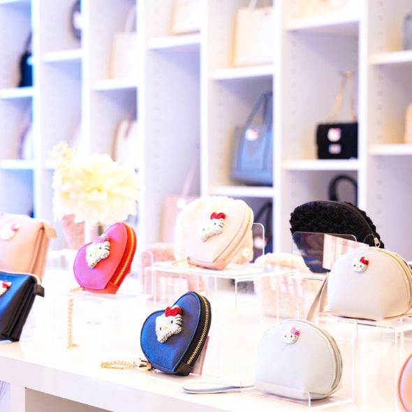 スマイルブティック HELLO KITTY SMILE | 【公式】淡路島西海岸 by PASONA