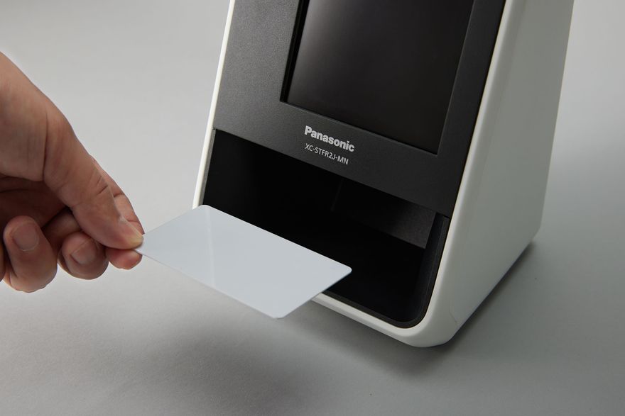 顔認証付きカードリーダー