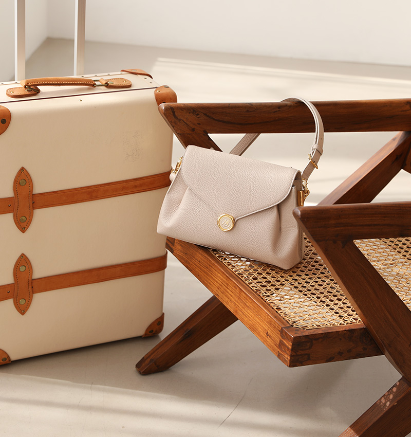 HerSchedule】旅行トランクのように人生を共にしたいショルダーバッグ