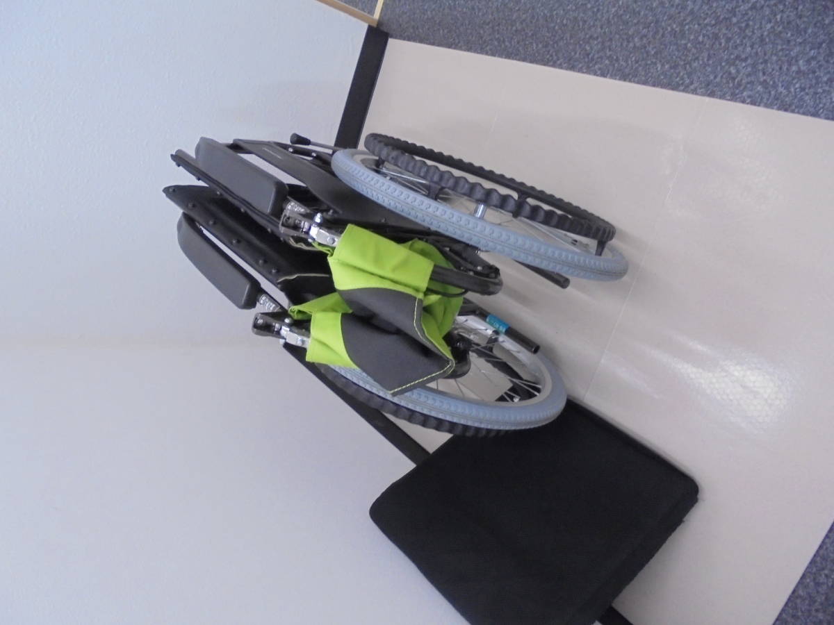 パナソニック電工株式会社 おでかけ車いす ルッタ VA10132