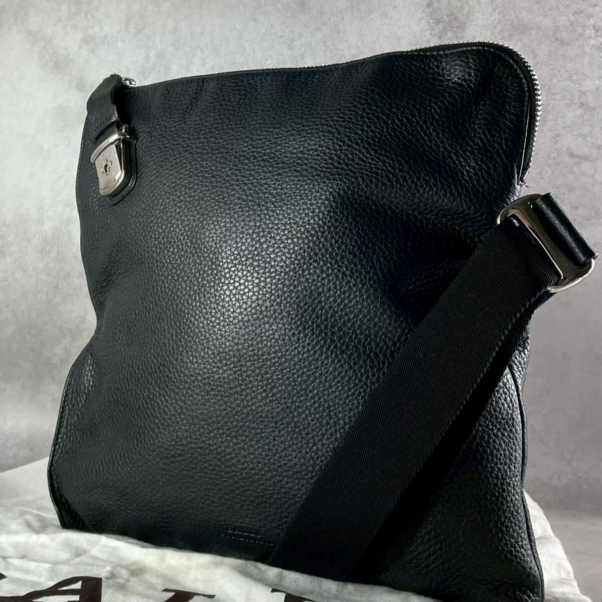 バリー ショルダーバッグの値段と価格推移は？｜675件の売買データから