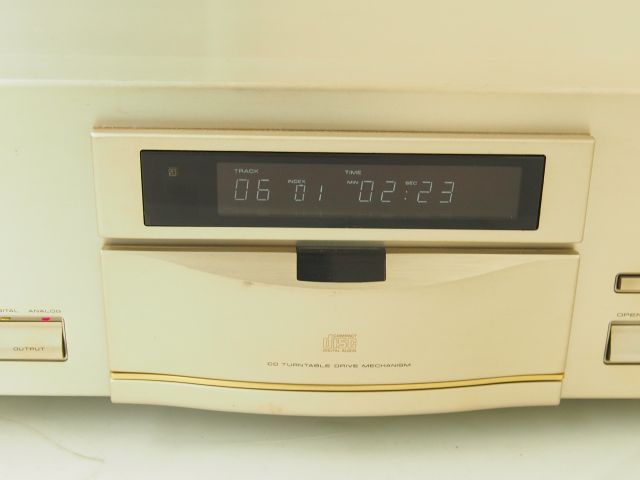 高額買取実施中!!】Pioneer パイオニア CDプレーヤー PD-T07A