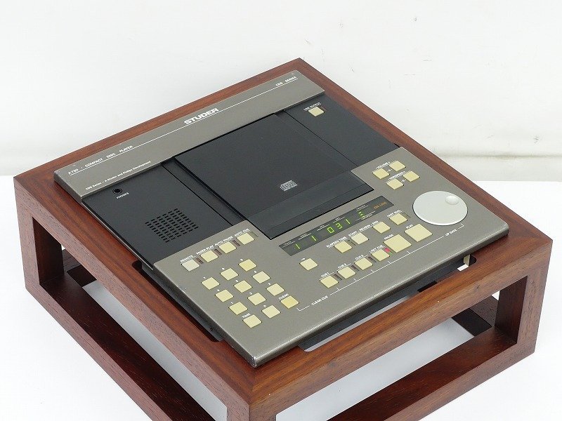 STUDER スチューダー A730 CDプレーヤー フラットスタンド付 アイコ