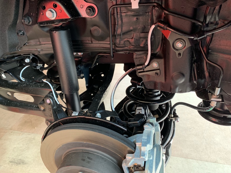 30アルファード 足回り交換 リヤ編 - オートバックス富山