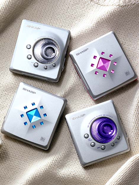 シャープ、両面デザインを採用したMDヘッドホンプレーヤー